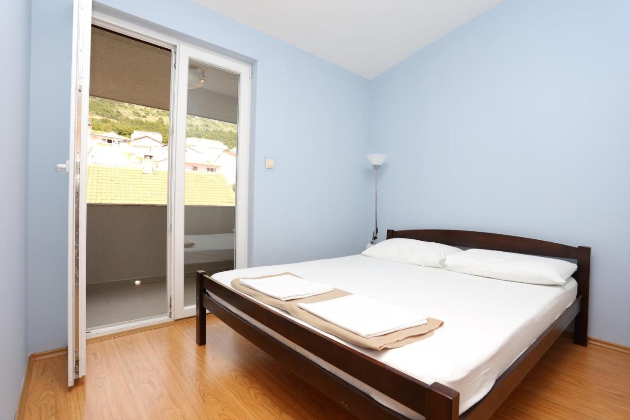Apartmán By The Sea Nemira, Omis - 17039 Tice