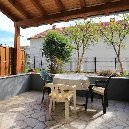 Apartments By The Sea Nemira, Omis - 17039 Tice Exterior photo
